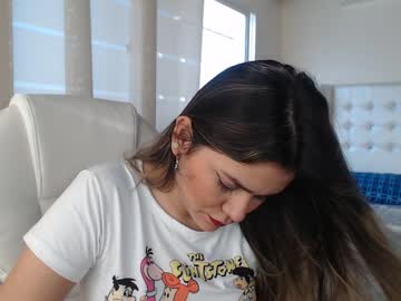Sexy geisha rubbing her wet pussy then getting off