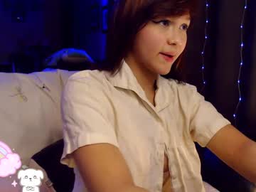 Koakuma Erika-chan 19-year-old C cup boobs and butt